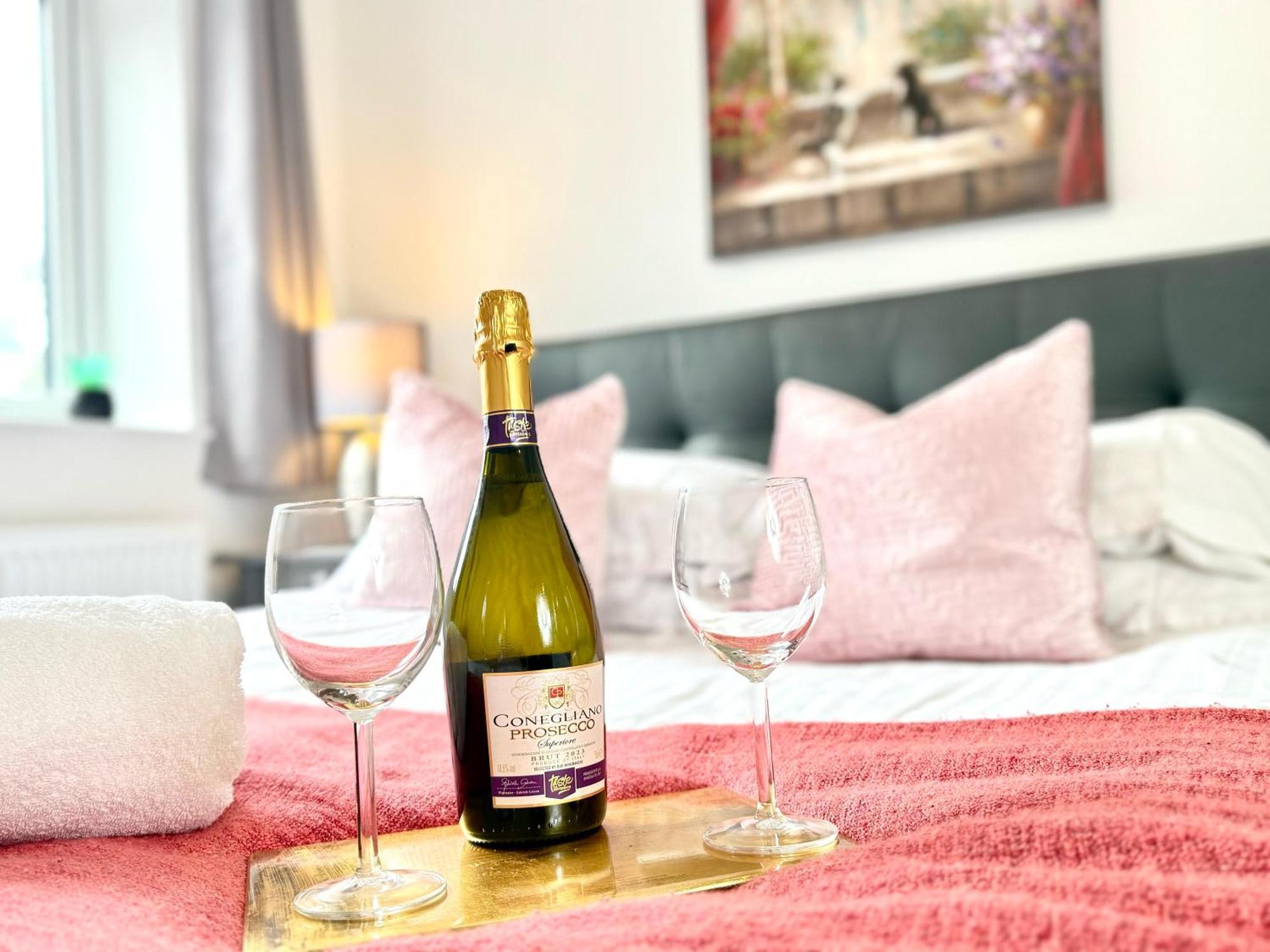 Walnut Flats-F5, Stylish 1-Bedroom - Parking, Netflix, Wifi - Close To Oxford, Bicester & Blenheim Palace Kidlington Bagian luar foto
